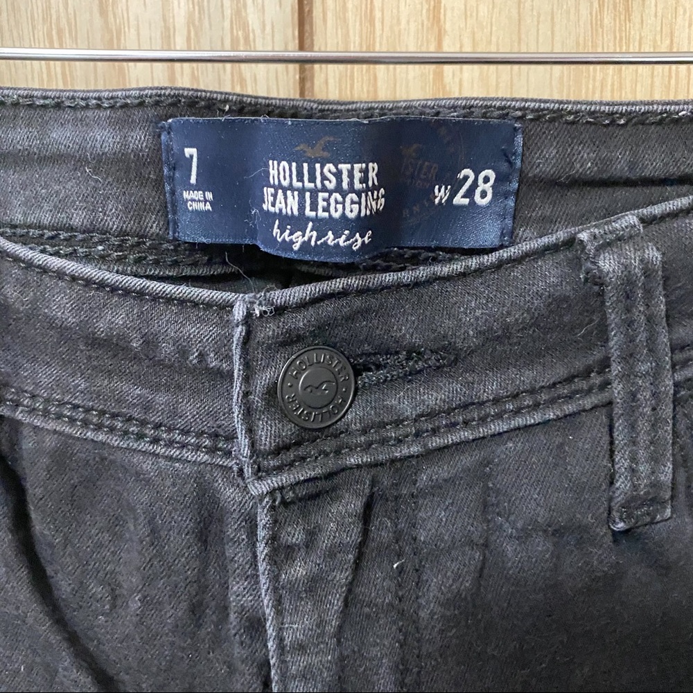 🎀Hollister distressed High rise skinny Jeans